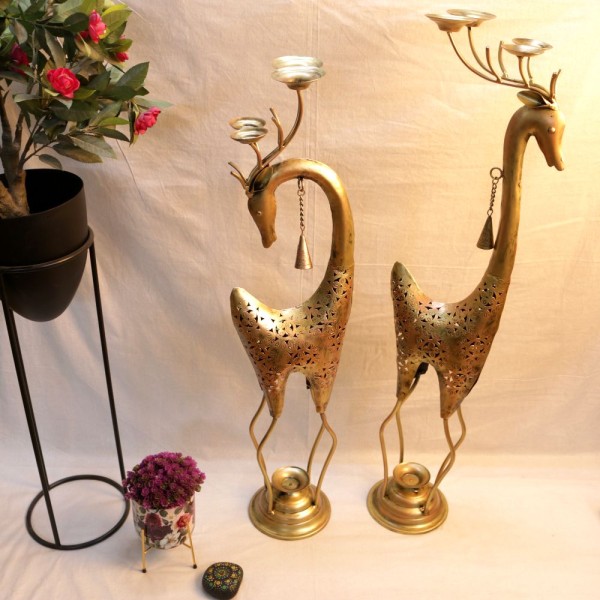 Rund neck deer T light set of 2 