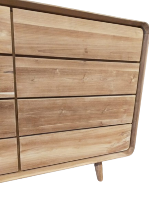 Eye catching Chest of Drawer with 8 drawers 